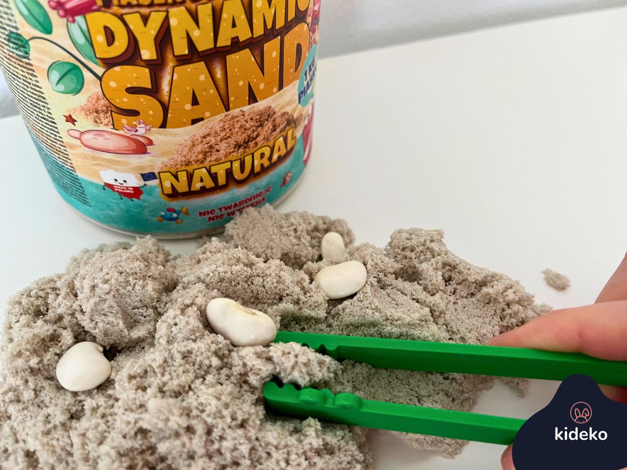 Kinetický piesok TUBAN natural s fazuľkami a pinzetou